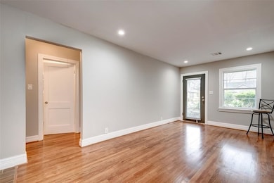 705 Barkley St, Houston, TX 77022 - photo 6