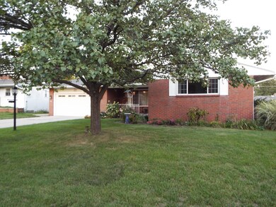 926 Miriam Dr E, Columbus, OH 43204 - photo 2