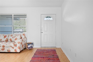 302 Fulton Ave, Rockport, TX 78382 - photo 4