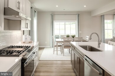 1914 Caracas Blvd, Martinsburg, WV 25403 - photo 6