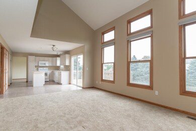 7065 Dorval-15