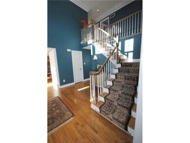 Entry/Foyer.
