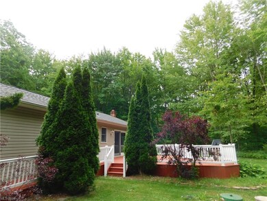 Back Deck with Ramp.