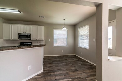 4703 High Creek Ct, Alvin, TX 77511 - photo 6