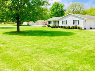 1 S Deer Lake, Villa Grove, IL 61956 - photo 6