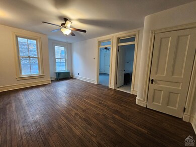 742 Warren St unit 2R, Hudson, NY 12534 - photo 3