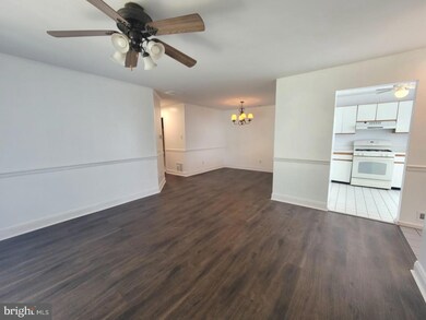 1203 Hawthorne Ct unit 1203, Sewell, NJ 08080 - photo 7