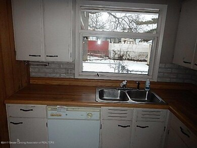 2706 Fairfax Rd, Lansing, MI 48910 - photo 3