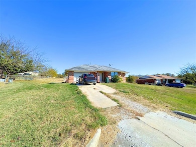 1104 NW Hahn St, Kingston, OK 73439 - photo 5