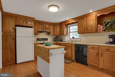 71 Earl Dr, Pottstown, PA 19465 - photo 7