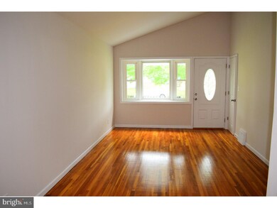 211 Canary Ln, Mount Holly, NJ 08060 - photo 2