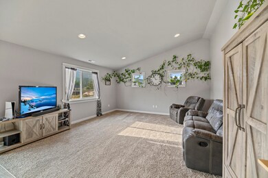 585 E Forks Cir, Cave Junction, OR 97523 - photo 6