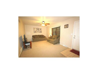 Inviting, decor colors.