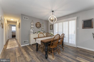 125 E Central Ave, Telford, PA 18969 - photo 7