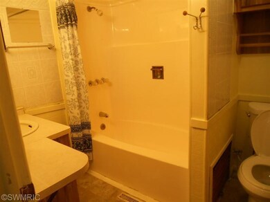 306 Eddie St, Galien, MI 49113 - photo 5