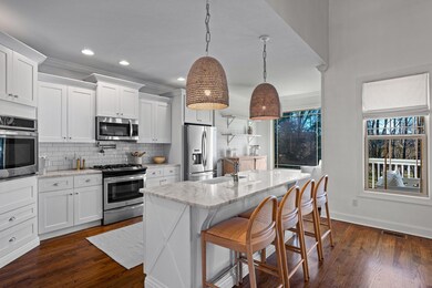 7-web-or-mls-9116 Hartly-Lora Lynch-7