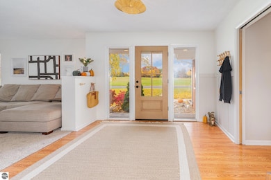 424 Fairlane Dr, Alma, MI 48801 - photo 3