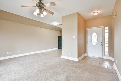19098 Stonedale Ct, Alvin, TX 77511 - photo 2