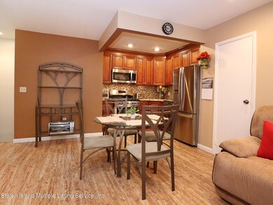 360 Barlow Ave unit 9, Staten Island, NY 10308 - photo 4