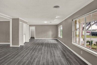 1908 Circle Dr, Bay City, TX 77414 - photo 5