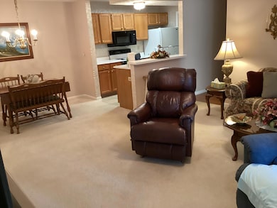 39 Rio Grande Cir unit 5, Florence, KY 41042 - photo 2