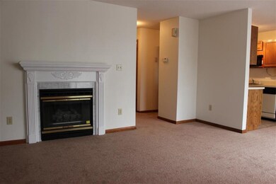 1903 Cambridge Manor Dr unit 1903, Schenectady, NY 12302 - photo 4