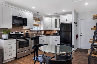 1005 W Hill St, Fredericksburg, TX 78624 - photo 4