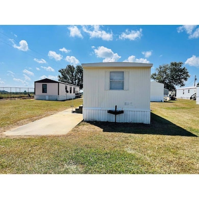 315 Reid Ct unit 315R, Dillon, SC 29536 - photo 3