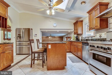 1637 Hopefield Rd, Silver Spring, MD 20905 - photo 5