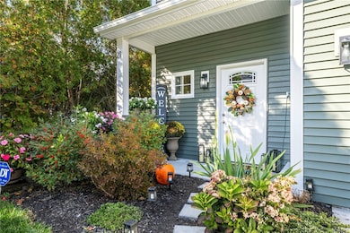 21 Wuddall Ave, Warwick, RI 02889 - photo 4