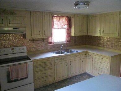 PLENTY OF CABINET SPACE