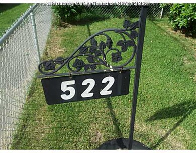 522 19th St, Dunbar, WV 25064 - photo 2