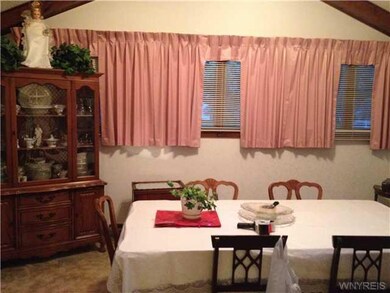 28 Jesella Dr W, North Tonawanda, NY 14120 - photo 4