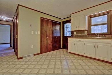 359 Village St, Medway, MA 02053 - photo 3