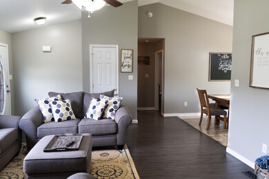 348 Bowers Park Cir, Knoxville, TN 37920 - photo 3