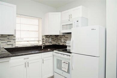 4109 N Ocean Dr unit 8, Lauderdale By the Sea, FL 33308 - photo 5