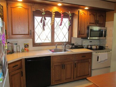 2469 S 6th St, Allentown, PA 18103 - photo 6