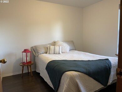 318 Cedar Ct, Winlock, WA 98596 - photo 7