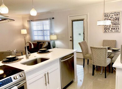 Kitchen & Dining