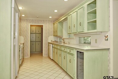 814 814 Ashford Ct, Tyler, TX 75703 - photo 4