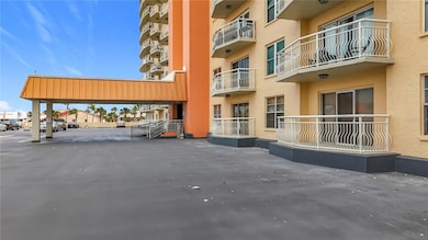 Yorkshire House unit 211, Saint Petersburg, FL 33715 - photo 3