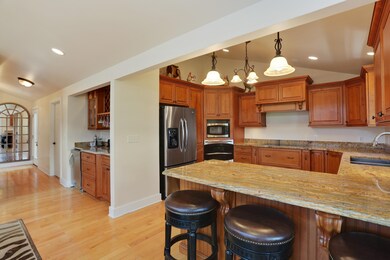 04_4980SpringCreekRd_177_Kitchen_HiRes