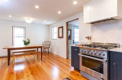 8 Camp St, Essex Junction, VT 05452 - photo 5