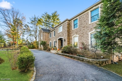 27 Pine Hill Rd, Old Tappan, NJ 07675 - photo 2