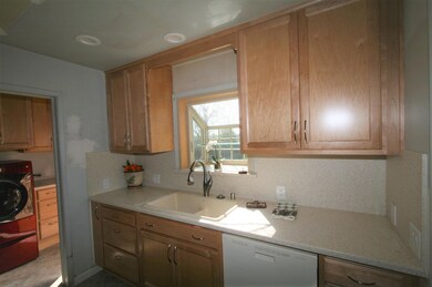 1570 Fig Ave, Redding, CA 96001 - photo 6