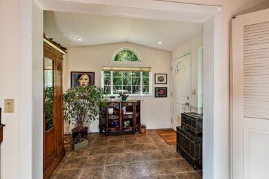 304 Lathrop Ln, Grants Pass, OR 97526 - photo 5