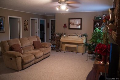 121 Dj Dr, Statesville, NC 28625 - photo 5