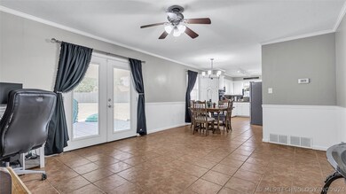 825 Pershing Dr W, Ardmore, OK 73401 - photo 6