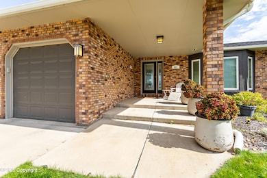 427 Clarion Dr, Gillette, WY 82718 - photo 5