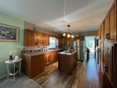 401 W Indiana Ave, Nappanee, IN 46550 - photo 5